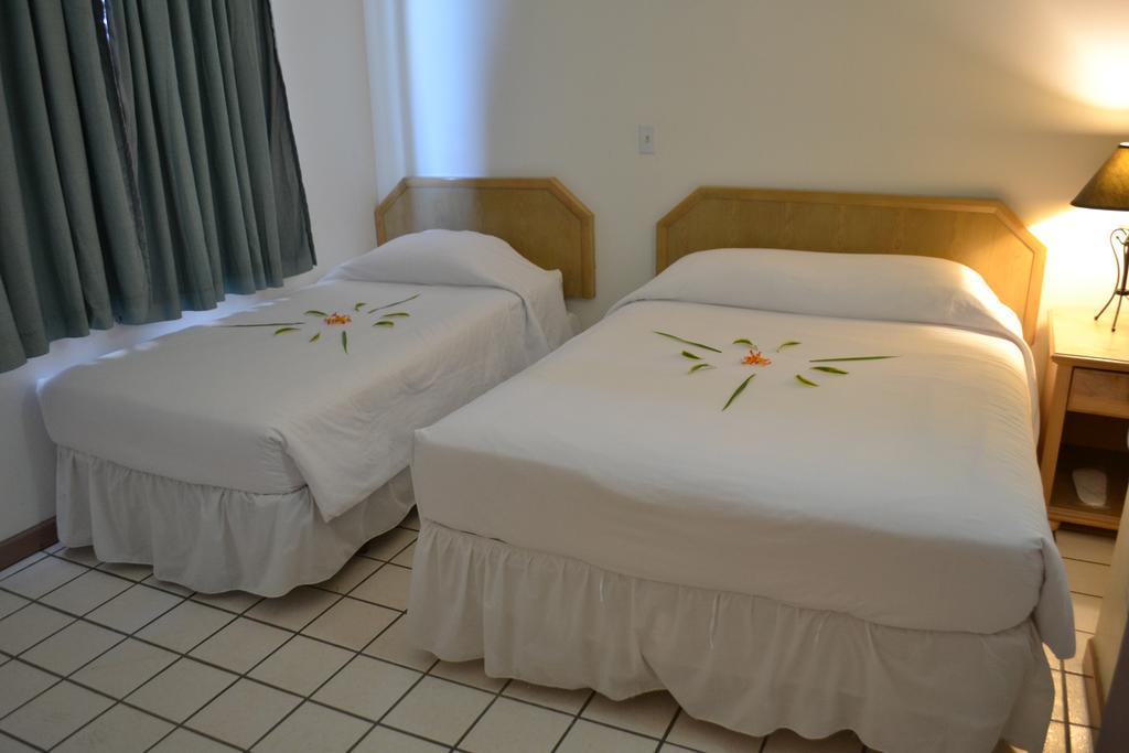 West Plaza Malakal Hotel Koror Eksteriør billede