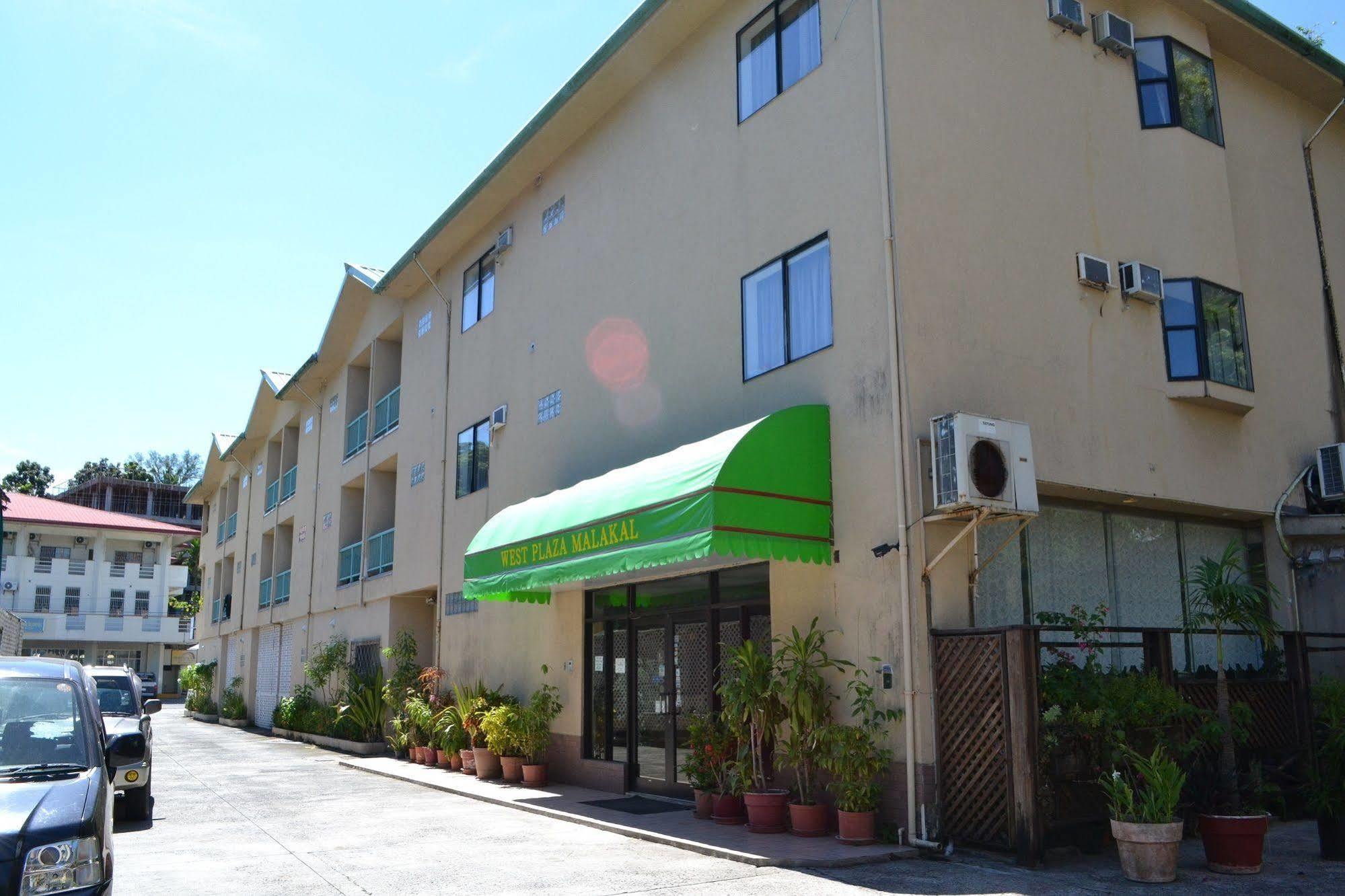 West Plaza Malakal Hotel Koror Eksteriør billede