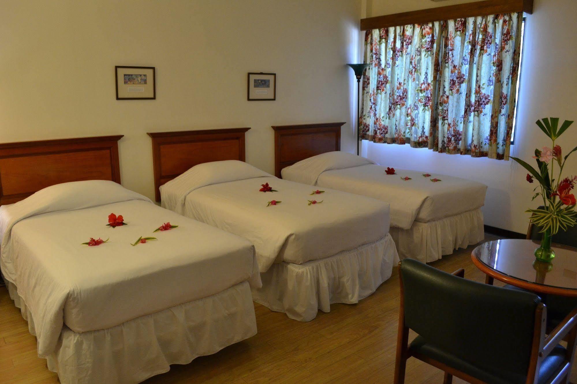 West Plaza Malakal Hotel Koror Eksteriør billede